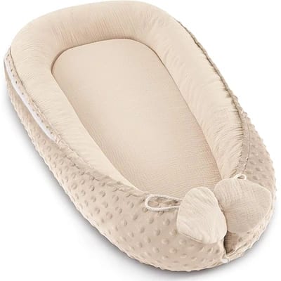 Bearmoss travel-friendly baby nest pod